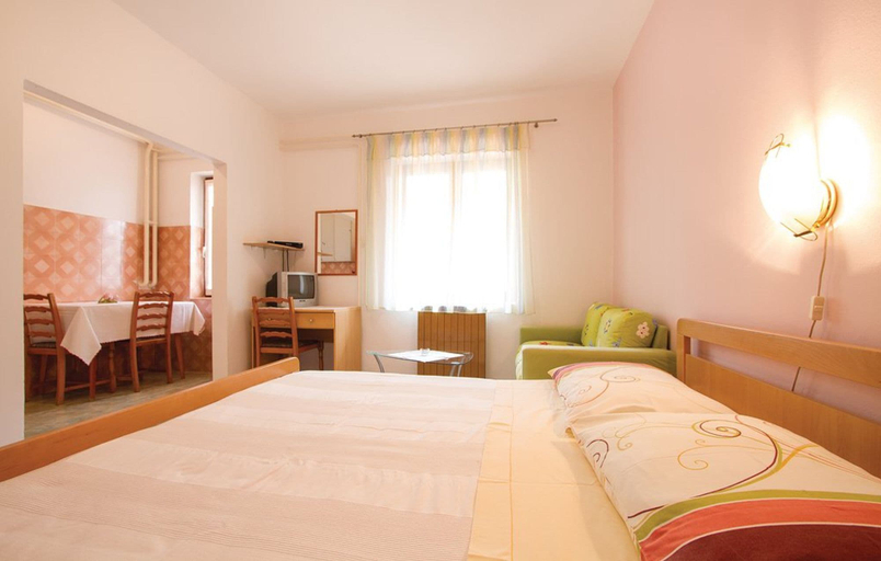 Bedroom 2, Apartment 167, Novigrad