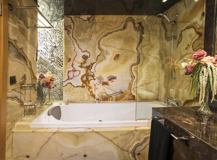 Bathroom 5, Hotel Anel, Stolichna