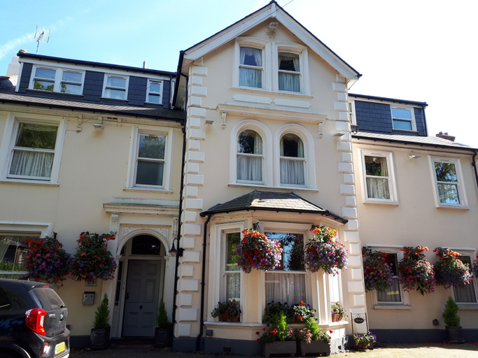 Exterior & Views 2, Canterbury Lodge, Kent