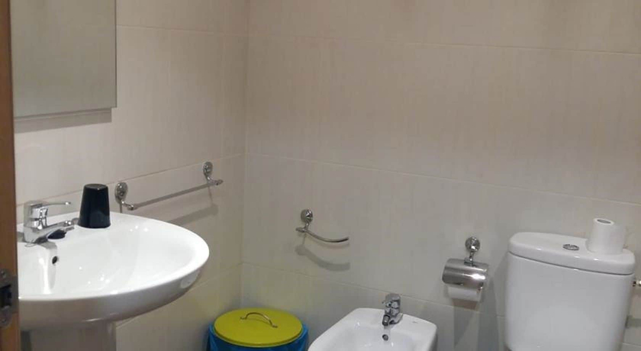 Bathroom 3, Hostal Las Eras, León