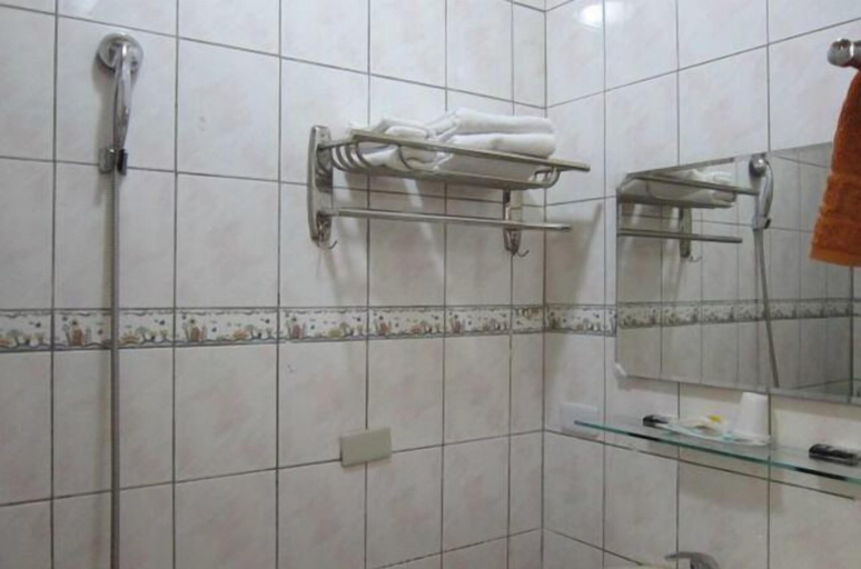 Bathroom 3, Golden Sunshine, Hualien