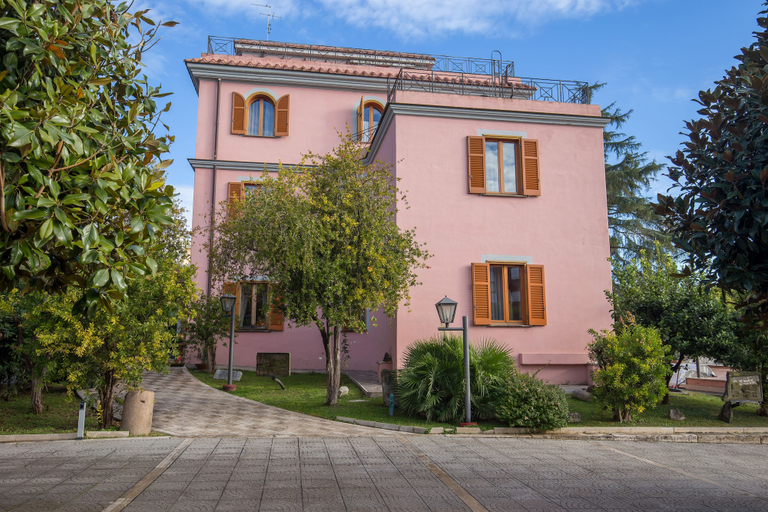 Exterior & Views 2, Arco di Travertino, Rome