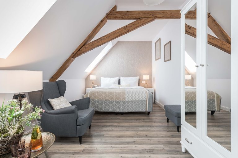 Bedroom 3, Na Kmíně, Mělník