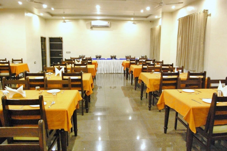 Food & Drinks 5, RnB Shivani Udaipur, Udaipur