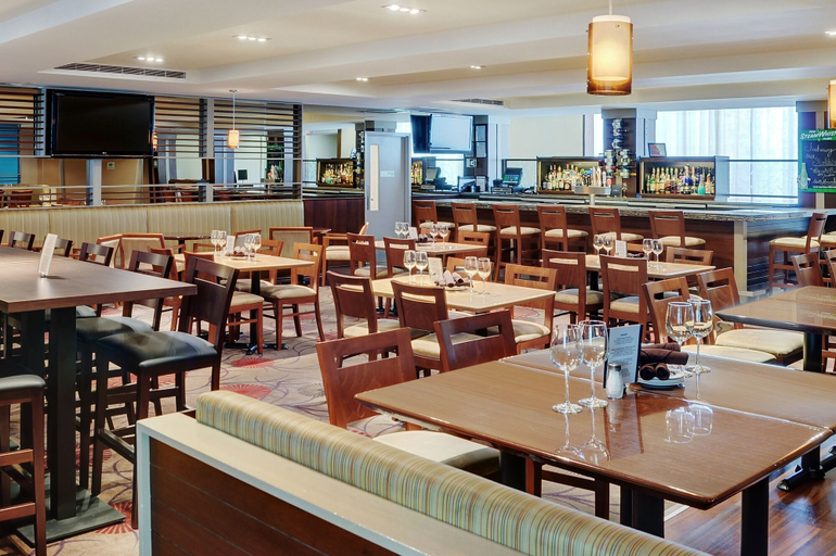 Food & Drinks 5, Allure Hotel & Conference Centre, Simcoe