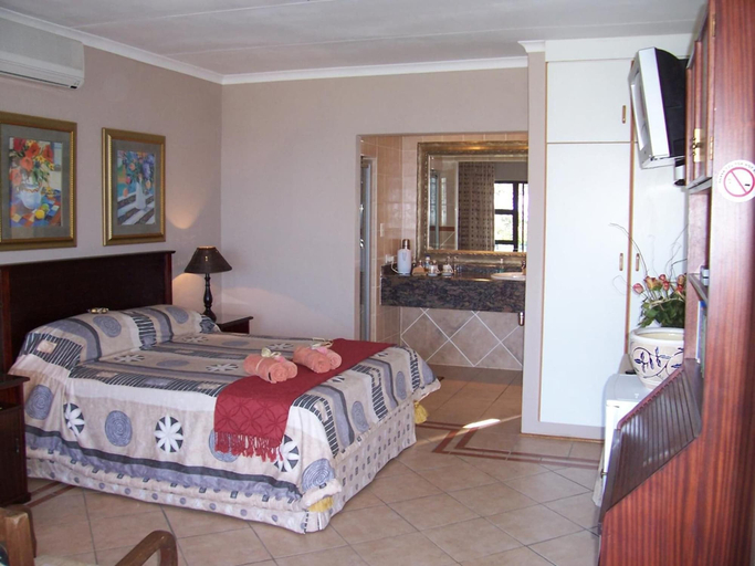 Bedroom 3, Birdcage B and B, eThekwini