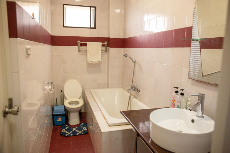 Bathroom 4, Seaview Hills Luxury Apartments & Rooms, Dauis