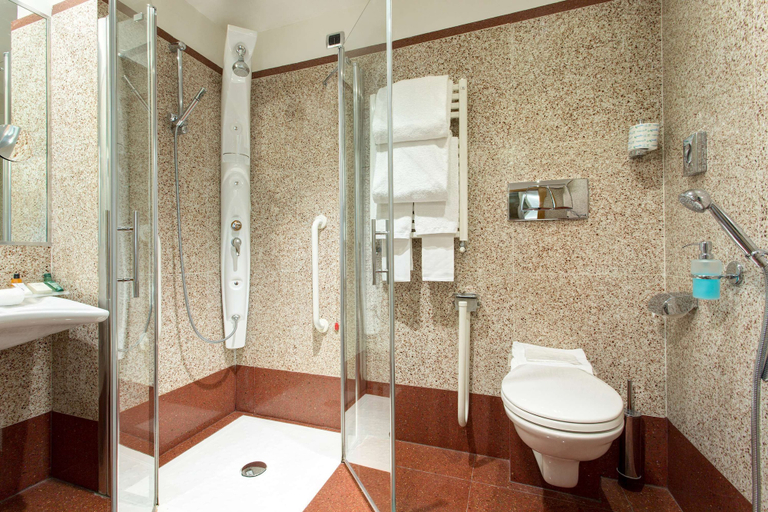 Bathroom 4, Hilton Garden Inn Rome Claridge, Roma