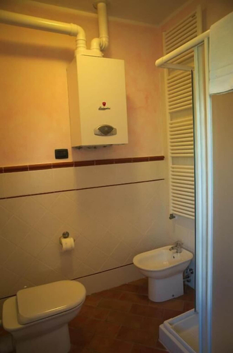 Bathroom 3, Agriturismo Fossederi, Pisa