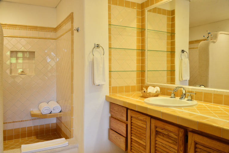 Bathroom 5, Las Villas Akumal, Cozumel