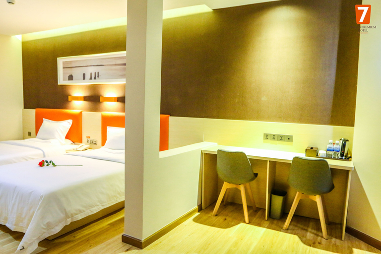 Bedroom 3, 7 Days Premium Hotel, Phnom Penh