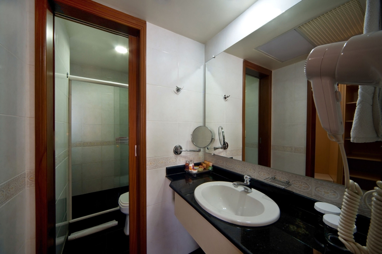 Bathroom 4, Quality Suites Vila Velha, Vila Velha