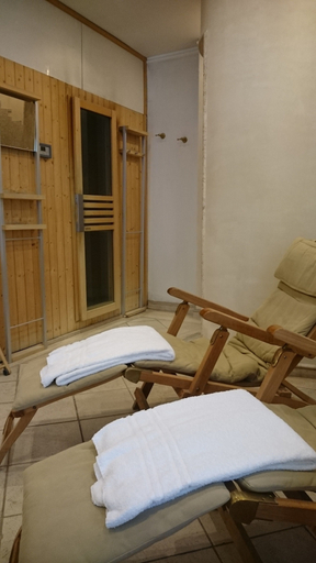 Bedroom 4, Grand Hotel Vesuvio, Napoli