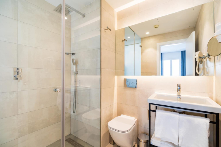 Bathroom 3, Dormos Hotel, Cádiz