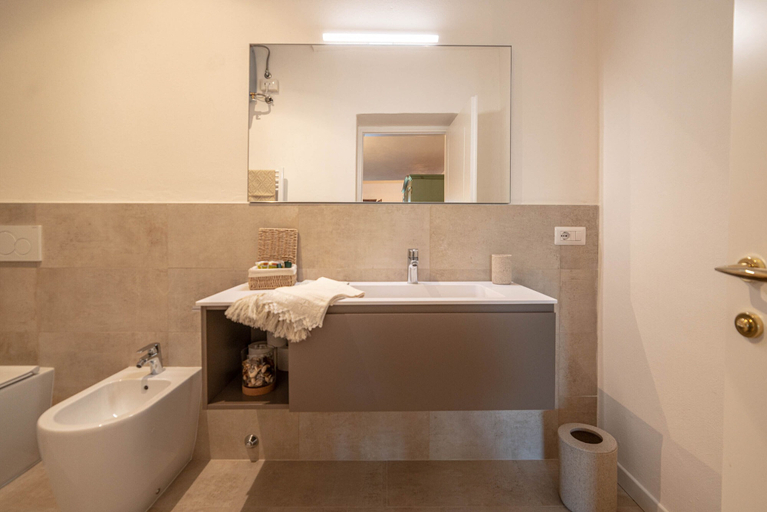 Bathroom 4, Tenuta di Poggio Cavallo, Grosseto