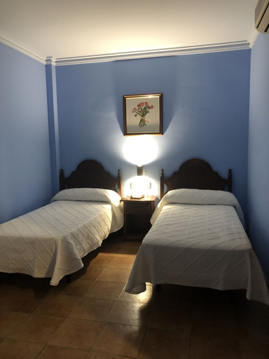 Bedroom 3, Hotel Asador Albenzaire, Granada
