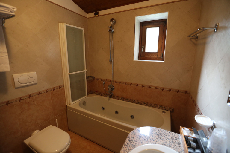 Bathroom 4, Hotel Belvedere, Torino