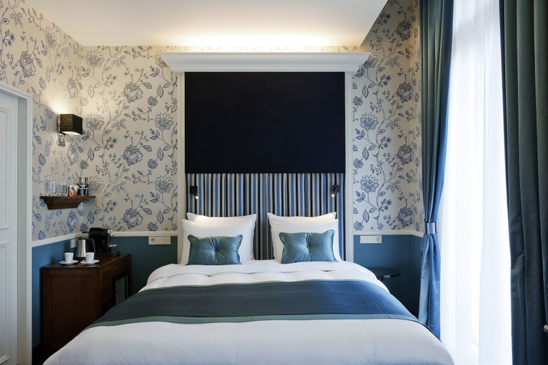 Bedroom 2, Carlton Ambassador Hotel, Den Haag