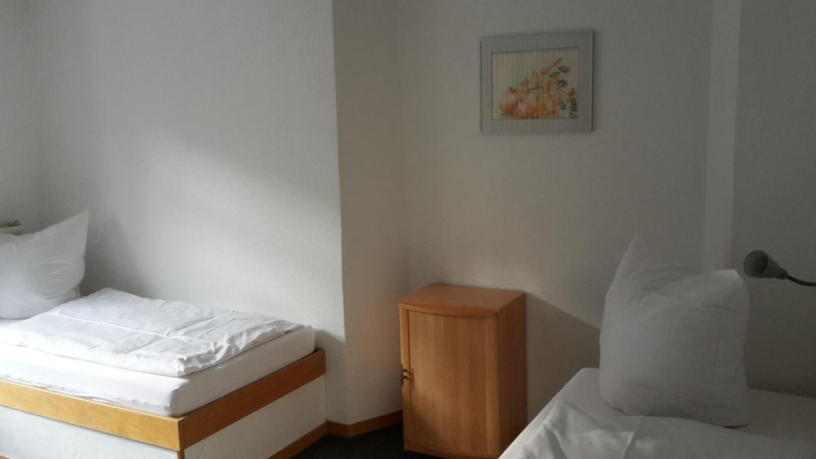 Bedroom 3, Europaeisches Gaestehaus, Waldshut