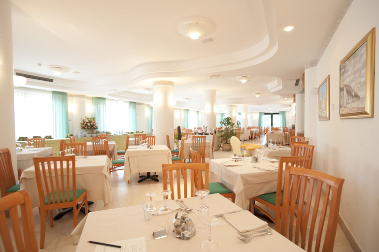 Food & Drinks 5, Oasiclub Hotel, Foggia