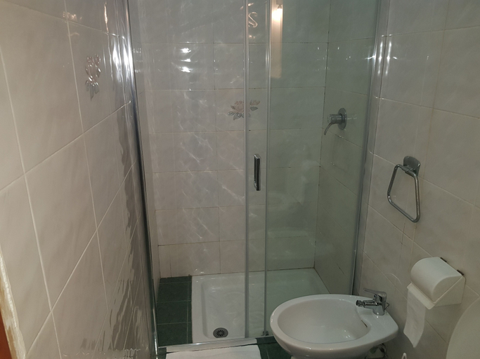 Bathroom 5, Aristotele Hotel, Rome
