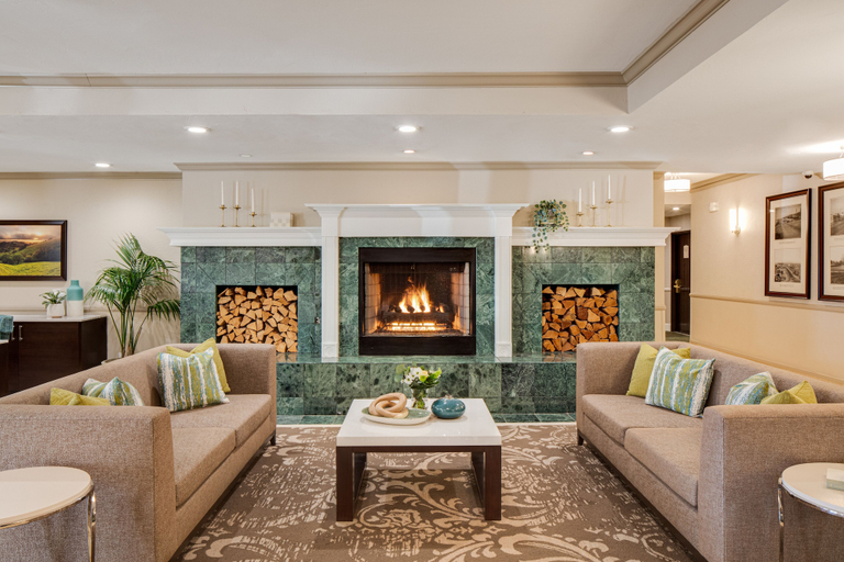 Others 1, Ayres Hotel Corona – Riverside, Riverside
