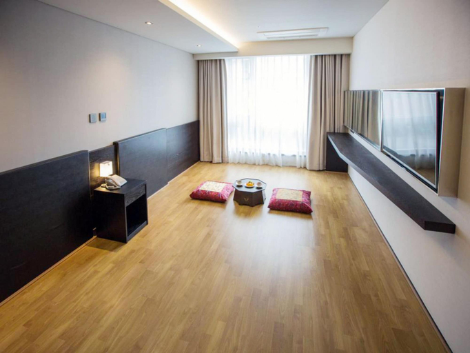 Bedroom 4, Gloucester Hotel Jeju, Jeju