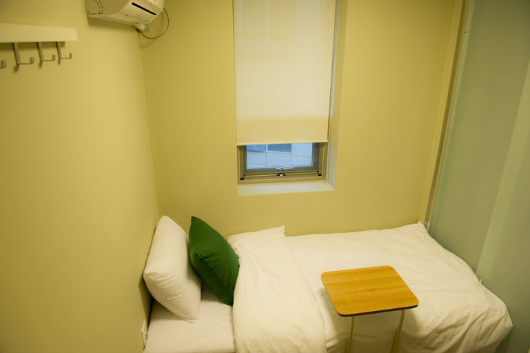 Bedroom 4, Hotelette, Jung