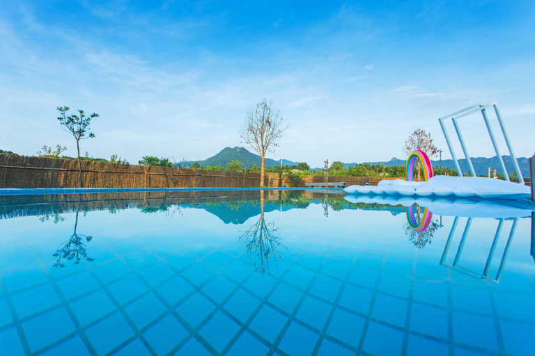 Sport & Beauty 3, Old Street Moye Inn, Huangshan