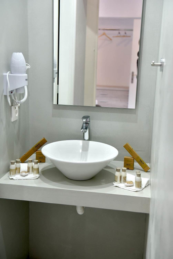 Bathroom 5, Douskos Port House, Attica