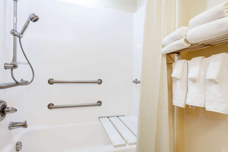Bathroom 4, Microtel Inn & Suites by Wyndham Gulf Shores, Baldwin