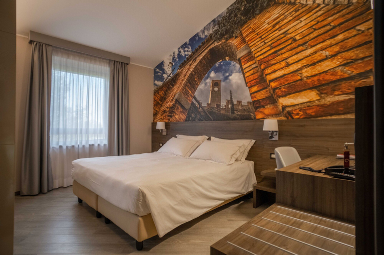 Bedroom 3, Hotel Guerro, Modena