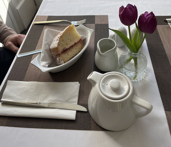 Food & Drinks 5, Tontine Hotel & Bar, Shropshire