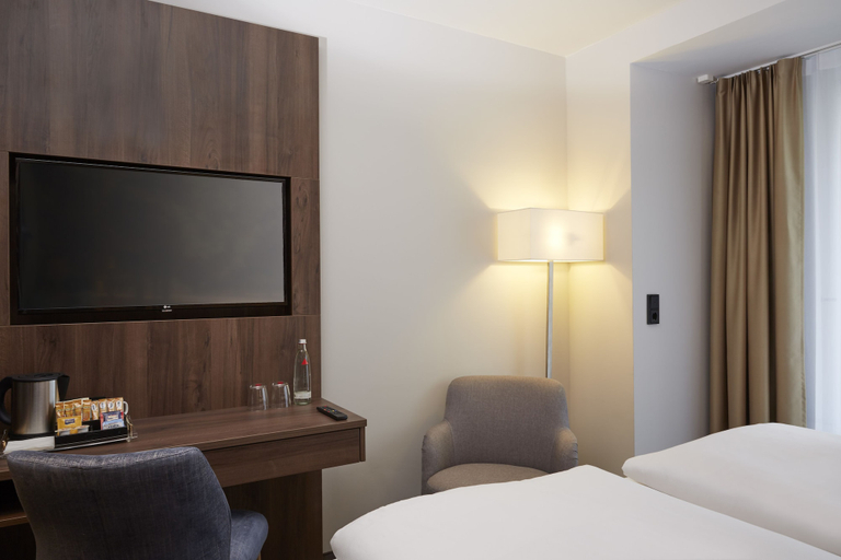 Bedroom 3, HYPERION Hotel Berlin, Berlin