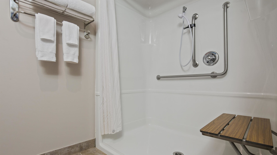 Bathroom 4, Best Western Plus Moncton, Westmorland