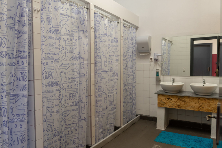 Bathroom 5, Intra Muros Hostel, Crete