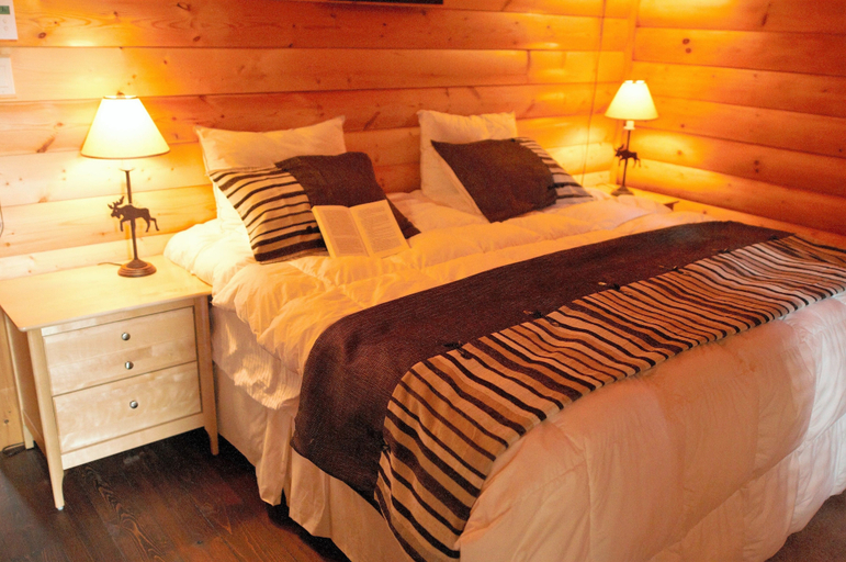 Bedroom 2, Selenia Lodge, Les Laurentides