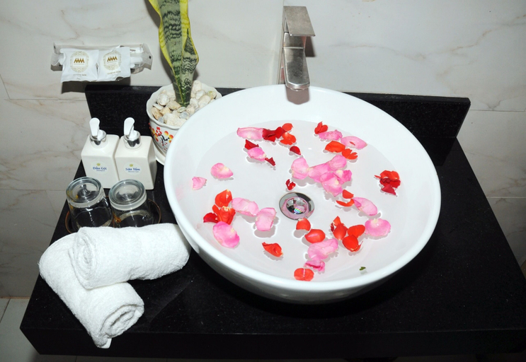Bathroom 4, Mountain House Villa, Da Nang