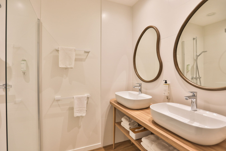 Bathroom 4, Hôtel & Spa Les Roches Noires, Vendée