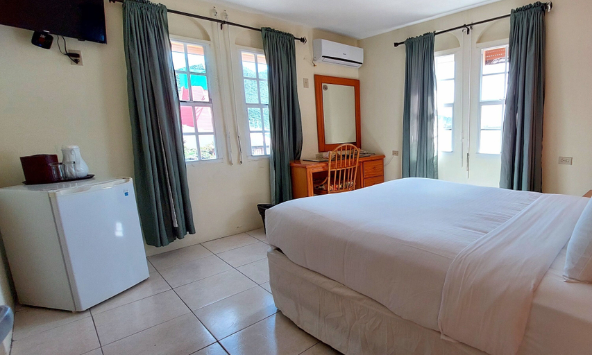 Bedroom 4, Seaview Beach Hotel