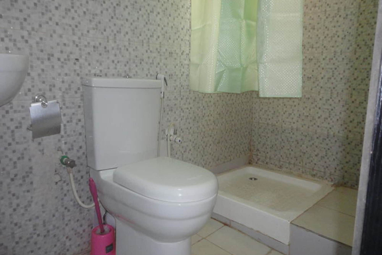 Bathroom 3, Heritage Courtyard, Abeokuta South