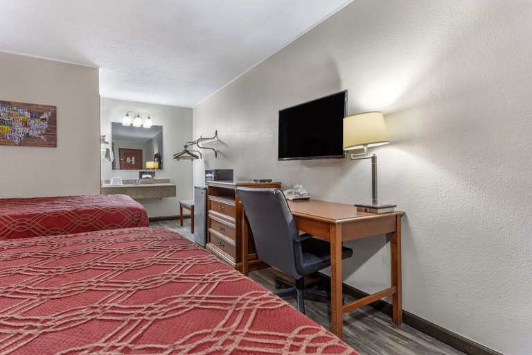 Bedroom 4, Econo Lodge Wooster, Wayne