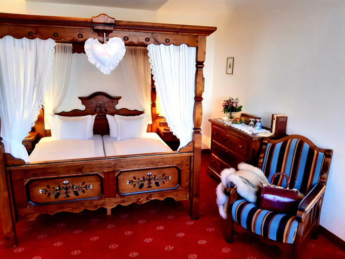 Bedroom 5, Gasthaus Auerhahn, Baden-Baden