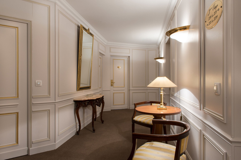 Bedroom 4, Princesse Caroline, Paris