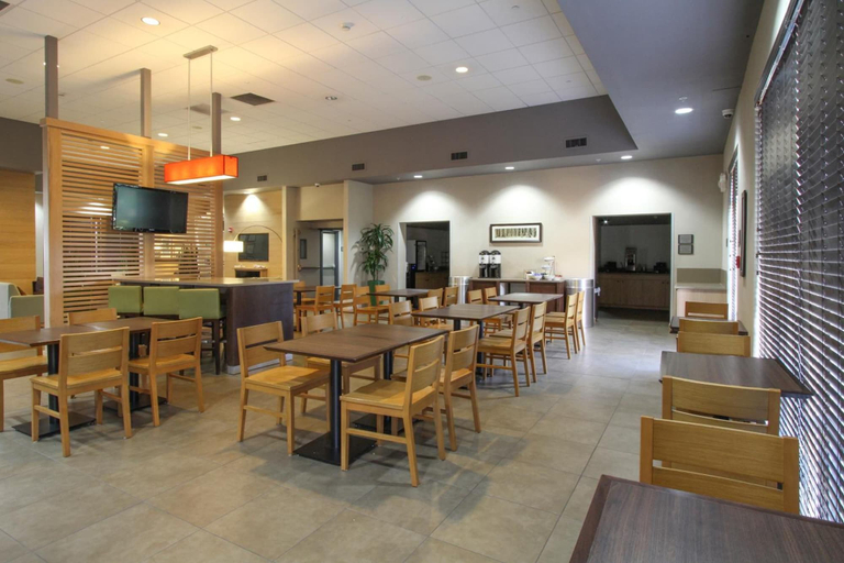 Food & Drinks 5, GreenTree Inn & Suites Phoenix Sky Harbor, Maricopa
