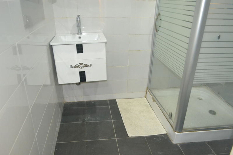 Bathroom 4, Nexus Suites, Mushin