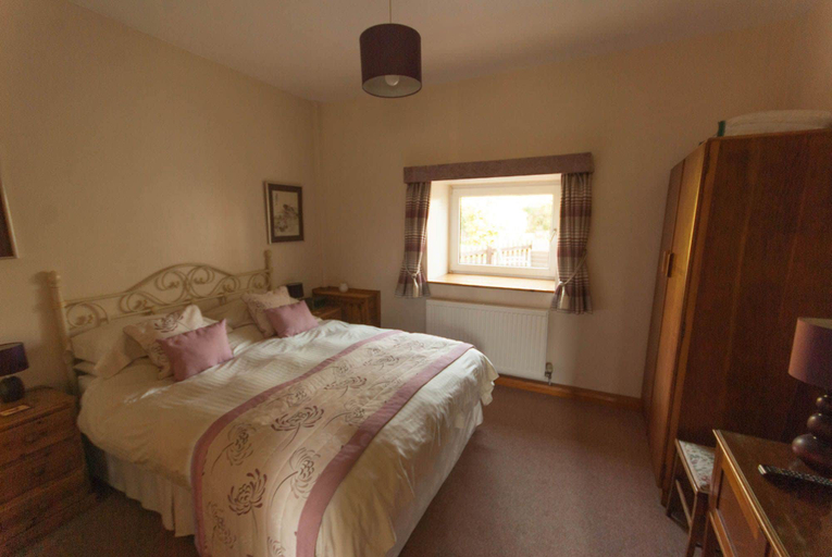 Bedroom 2, Greyfield Farm Cottages, Bath and North East Somerset