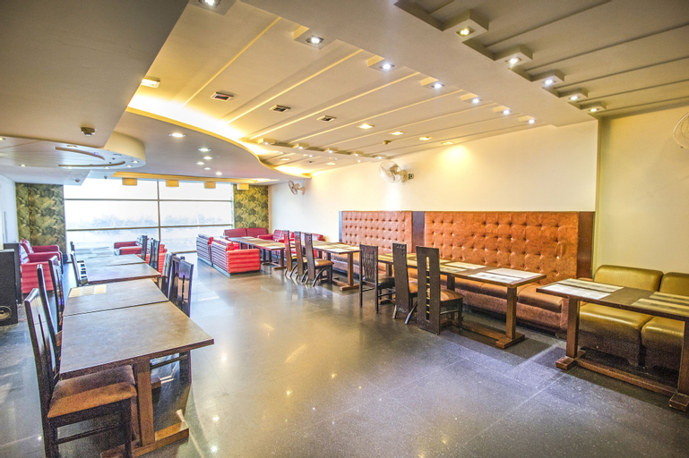 Food & Drinks, FabHotel Star Delhi Airport, West