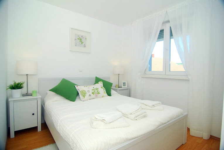 Bedroom 2, Apartment Flynn, Okrug