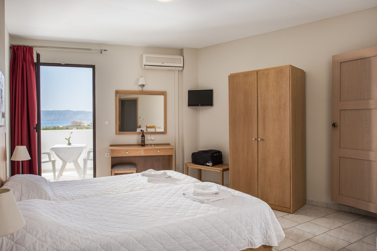 Bedroom 4, Mirtilos Studios & Apartments, Crete
